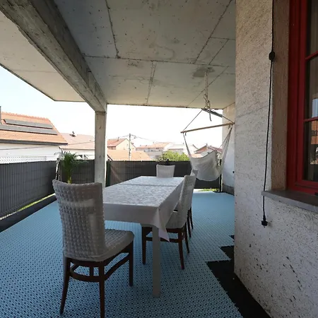 Apartment Ofoo